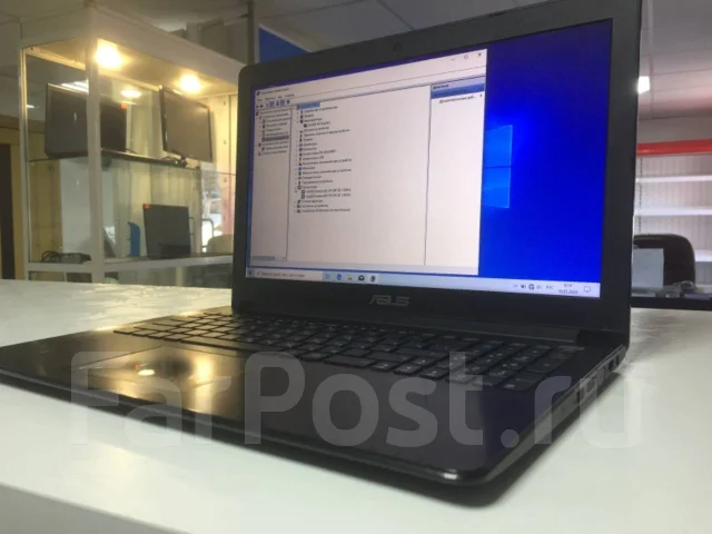 Asus X502CA. 15.6", 1,5����, ��� 4 ��, ���� 120���, WiFi: 1, Bluetooth: 1, ����������� �� 2��. ����