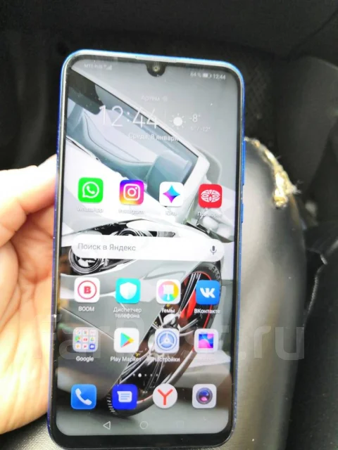 Honor 10i. �/�, �����, 3G, 4G LTE, Dual-SIM, NFC ����