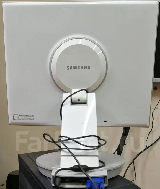 Samsung. 17" ����