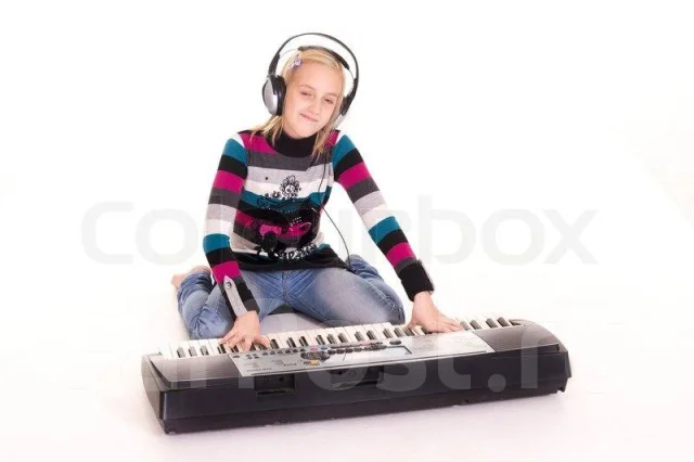 Тихая. Уроки игры на барабанах, гитаре, синтезаторе, скфлейте, вокал во ...