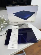 Asus ZenBook. 13.3", ��� 8 ��, ���� 256���, WiFi, Bluetooth, ����������� �� 9��. ����