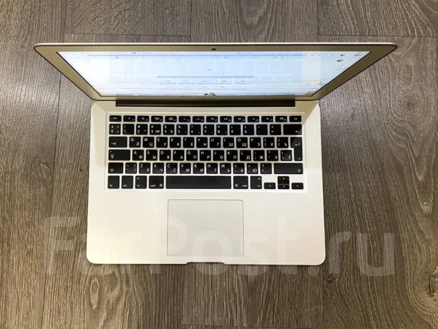 Apple MacBook Air 13 2013 Mid. 13.3", 1,3����, ��� 4 ��, ���� 128���, WiFi: 1, Bluetooth: 1, ����������� �� 12��. ����