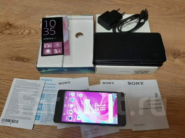 Sony Xperia E5. �/�, ������, 3G, NFC ����