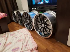 Weds Maverick 110S. 8.5/9.5x18", 5x114.3, ET40/43 ����