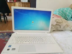 Toshiba Satellite L50-A. 15", ��� 4 ��, ���� 500���, WiFi, Bluetooth, ����������� �� 3��.