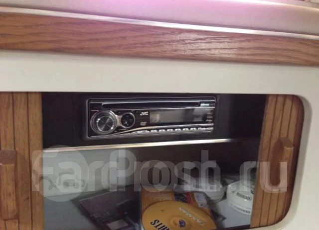 Searay Sundancer. 1995 ���, ����� 9,45��., ��������� ������������, 400��.�., ������ ����
