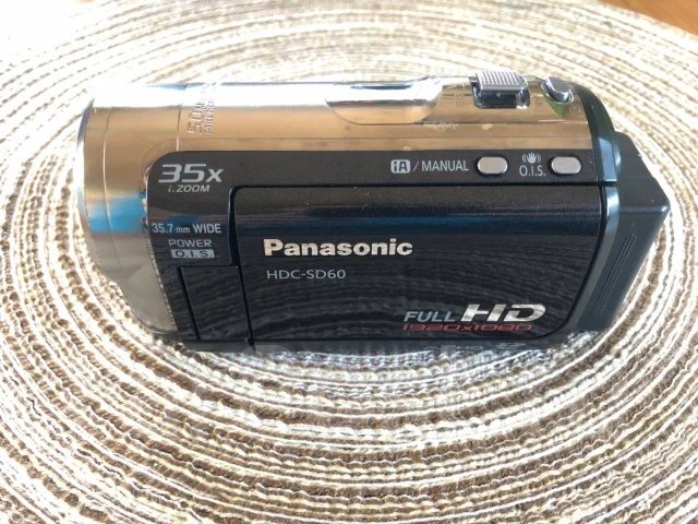 Panasonic HDC-SD60. 5 - 5.9 ��, � ���������� ����