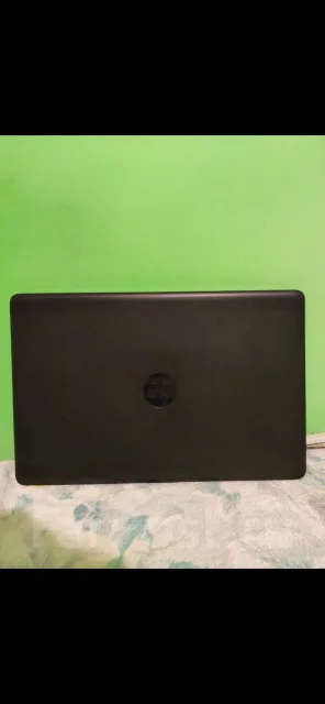 HP 15. 15.6", ��� 4 ��, ���� 1 000���, WiFi: 1, Bluetooth: 1, ����������� �� 6��. ����