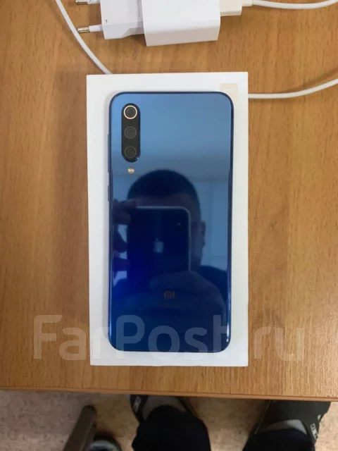 Xiaomi Mi9 SE. �/� ����