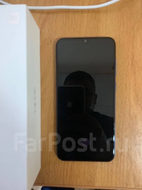 Xiaomi Mi9 SE. �/� ����