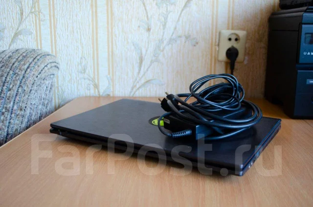 DNS Gamer. 15.6", 2,5����, ��� 8 ��, ���� 500���, WiFi: 1, Bluetooth: 1, ����������� �� 3��. ����