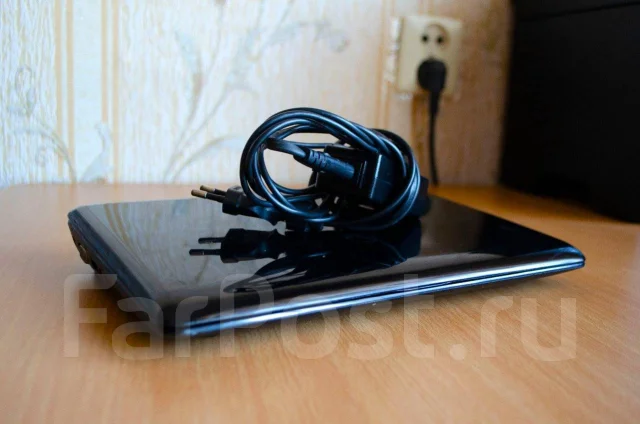 Asus Eee PC 1005HA. 10.1", 1,6����, ��� 2048 ��, ���� 160���, WiFi: 1, Bluetooth: 1, ����������� �� 5��. ����