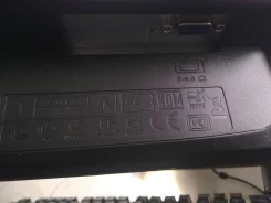 BenQ. 18" ����