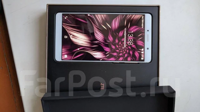 ZTE Axon 7. �����, �������, 4G LTE, Dual-SIM, NFC ����