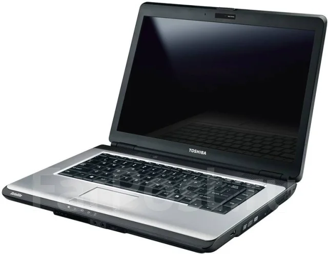 Toshiba. 15", 2,8����, ��� 768 ��, ���� 40���, WiFi: 1 ����