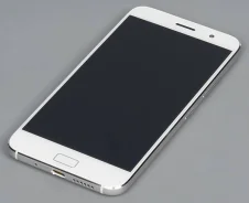 ZUK Z1. �/�, 64 ��, �����, 3G, 4G LTE, Dual-SIM ����