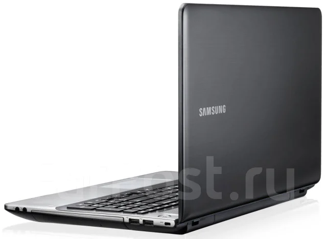 Samsung 355V5C. 15.6", 2,3����, ��� 8 ��, ���� 320���, WiFi: 1, Bluetooth: 1, ����������� �� 3��. ����