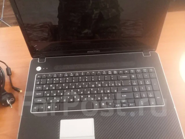 eMachines G730G. 17.3", 2,4����, ��� 4 ��, ���� 320���, WiFi: 1, ����������� �� 1��. ����