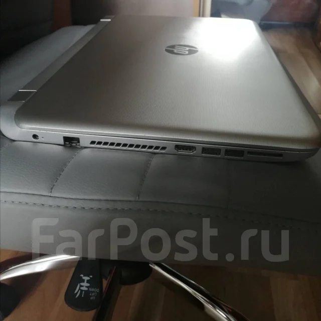 HP Pavilion 15. 15.4", 2,1����, ��� 8 ��, ���� 1 000���, WiFi: 1, Bluetooth: 1, ����������� �� 2��. ����