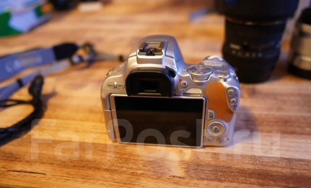 Canon EOS 200D. 20 � ����� �� ����