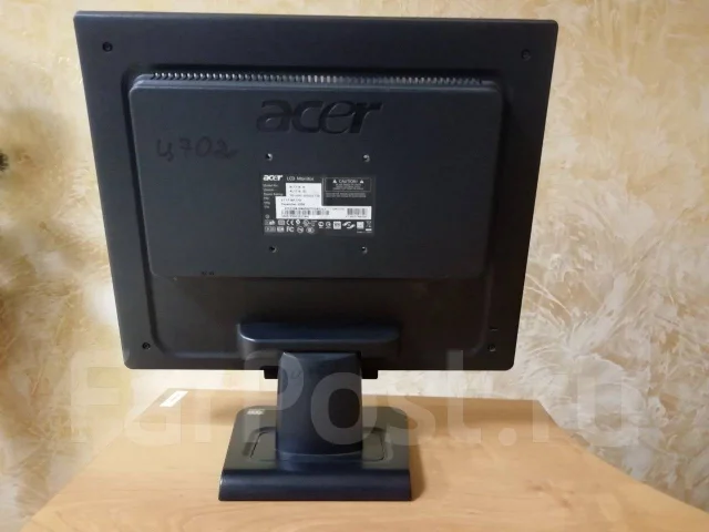 Acer. 17" ����