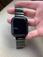 Apple Watch Series 4. IP68 ����