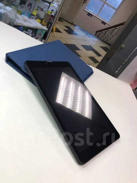 Prestigio MultiPad Muze 3708 3G ����