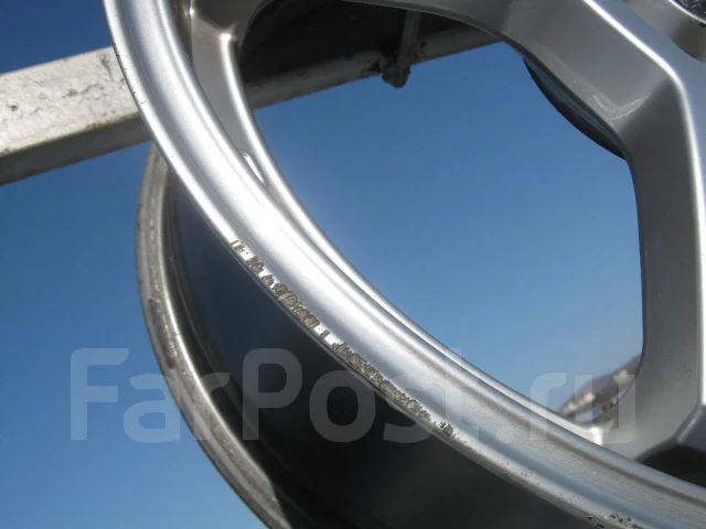 OZ Racing Crono HT. 7.0x17", 4x100, ET44 ����