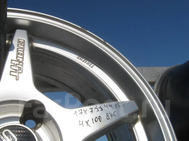 OZ Racing Crono HT. 7.0x17", 4x100, ET44 ����