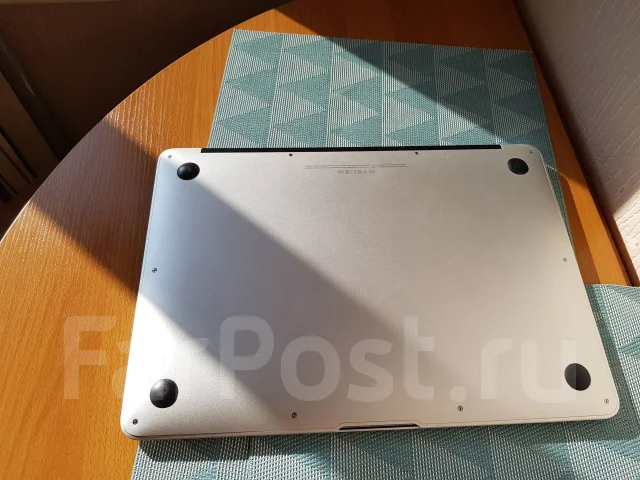 Apple MacBook Air 13 2013 Mid. 13.3", 1,3����, ��� 4 ��, ���� 256���, WiFi: 1, Bluetooth: 1, ����������� �� 12��. ����