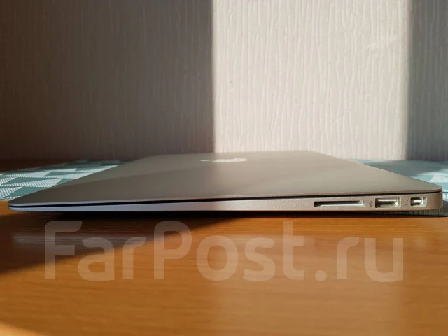 Apple MacBook Air 13 2013 Mid. 13.3", 1,3����, ��� 4 ��, ���� 256���, WiFi: 1, Bluetooth: 1, ����������� �� 12��. ����