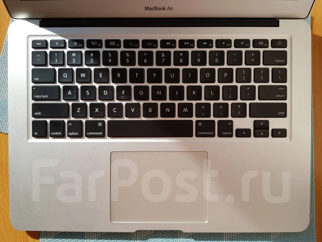 Apple MacBook Air 13 2013 Mid. 13.3", 1,3����, ��� 4 ��, ���� 256���, WiFi: 1, Bluetooth: 1, ����������� �� 12��. ����