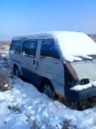 Kia Besta ����
