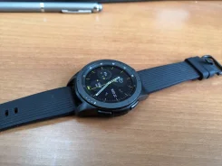 Samsung Galaxy Watch. GPS, NFC, IP68 ����