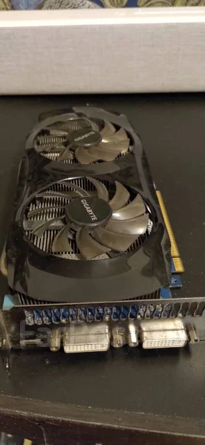 GeForce GTX 460 ����