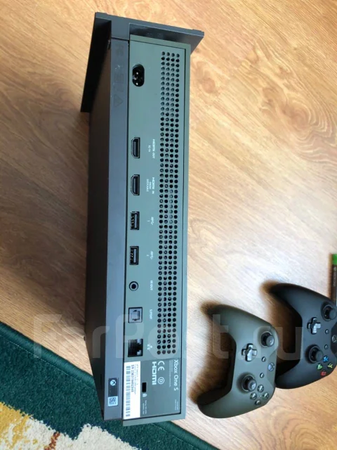 Microsoft Xbox One S ����