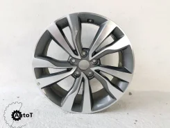 YST X-7. 7.0x18", ET45 ����