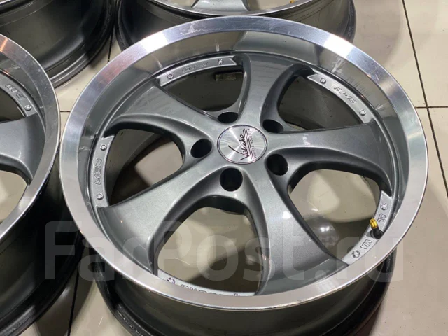 Veloche. 8.0x18", 5x114.3, ET38, �� 73,1���. ����