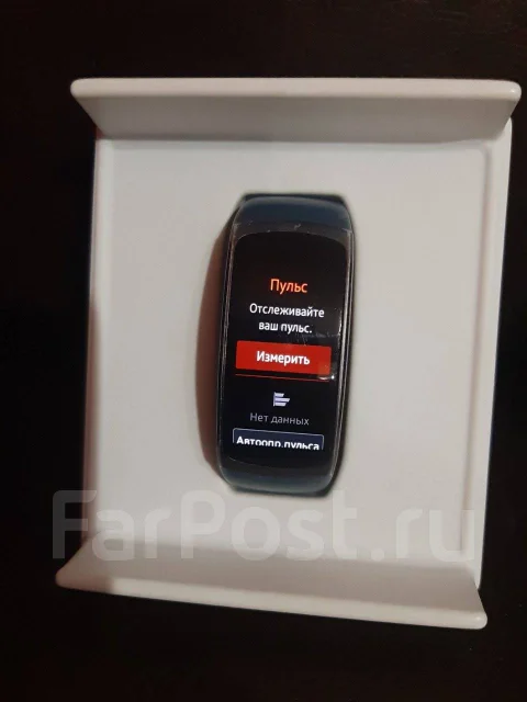 Samsung Galaxy Gear Fit2. GPS, NFC, IP67 ����