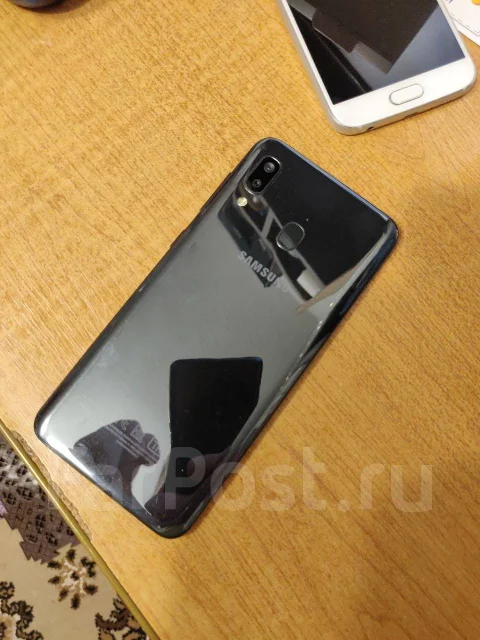 Samsung Galaxy A20. �/� ����