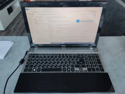 Acer Aspire V3-571G. 15.6", 2,6����, ��� 6 ��, ���� 500���, WiFi: 1, Bluetooth: 1 ����