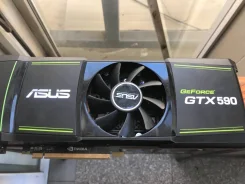 GeForce GTX 590 ����