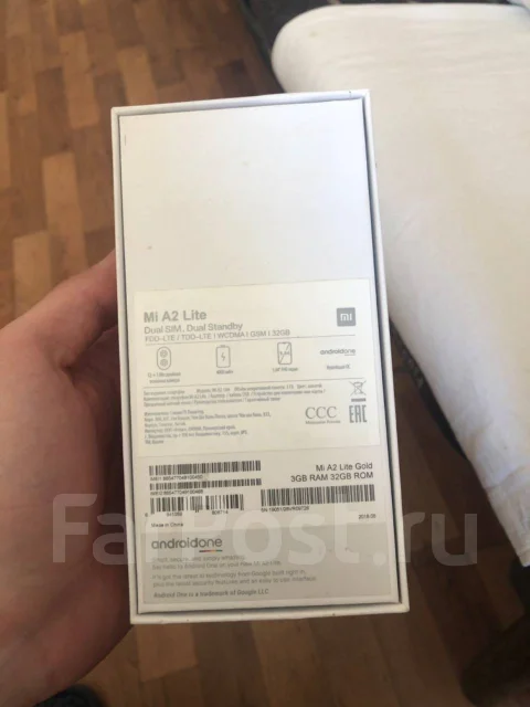 Xiaomi Mi A2 Lite. �/�, �������, 3G, 4G LTE, Dual-SIM ����