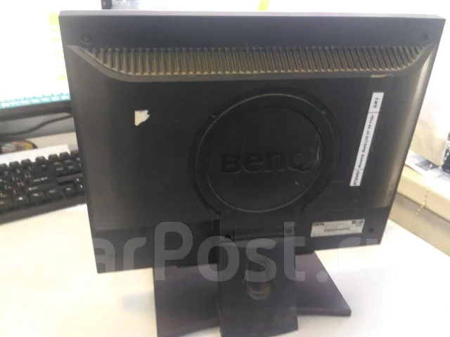 BenQ. 15" ����