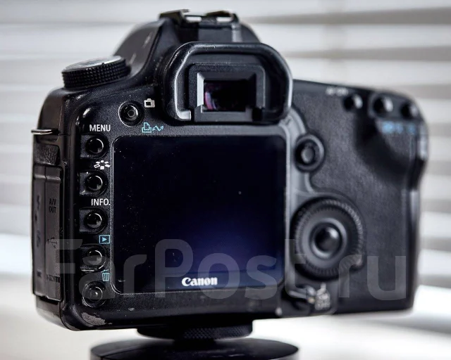 Canon EOS 5D Mark II. 20 � ����� ��, ���: ��� ���� ����