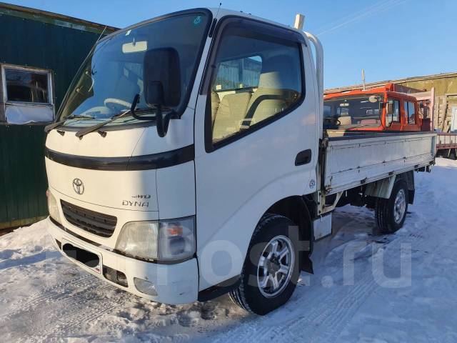 Грузовик toyota dyna