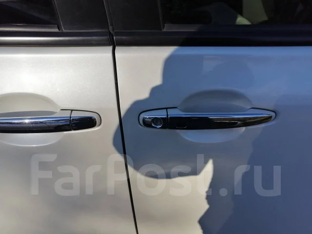 Toyota Voxy. ��������, ��������, 2.0 (143��.�.), ������, 126 000����. �� ����