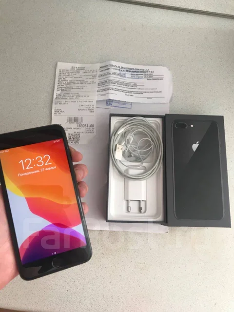 Apple iPhone 8 Plus. �/�, ������, 3G, 4G LTE, NFC ����