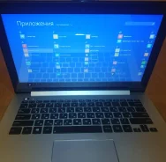 Asus VivoBook. 13.3", 1,8����, ��� 8 ��, ���� 698���, WiFi, Bluetooth, ����������� �� 2��. ����