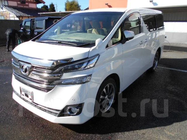 Toyota Vellfire. AGH30 ����